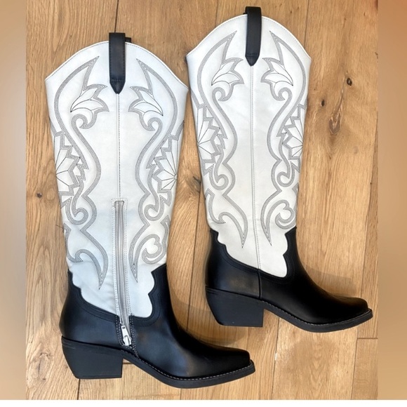 wild fable Shoes - White and Black Tall cowgirl boots